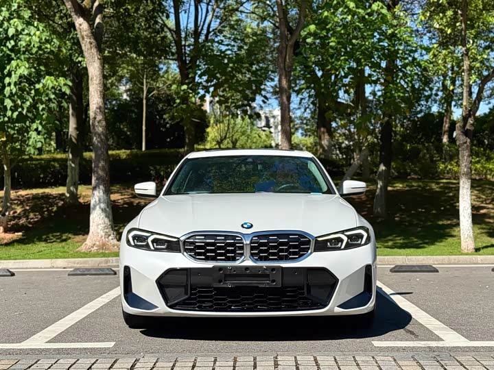 Фото 2 - BMW 3 Series