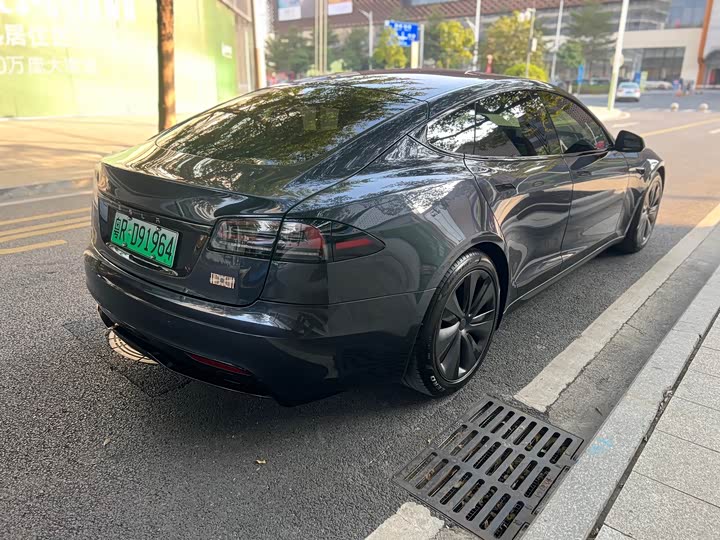 Фото 3 - Tesla Model S