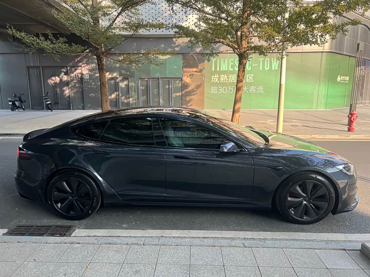 Фото 9 - Tesla Model S