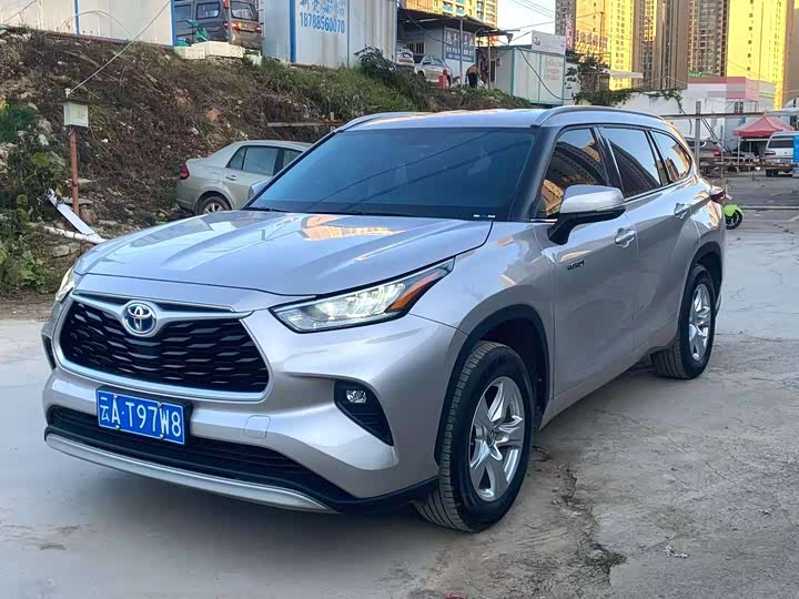 Фото 1 - Toyota Highlander