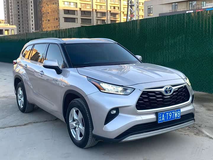 Фото 3 - Toyota Highlander