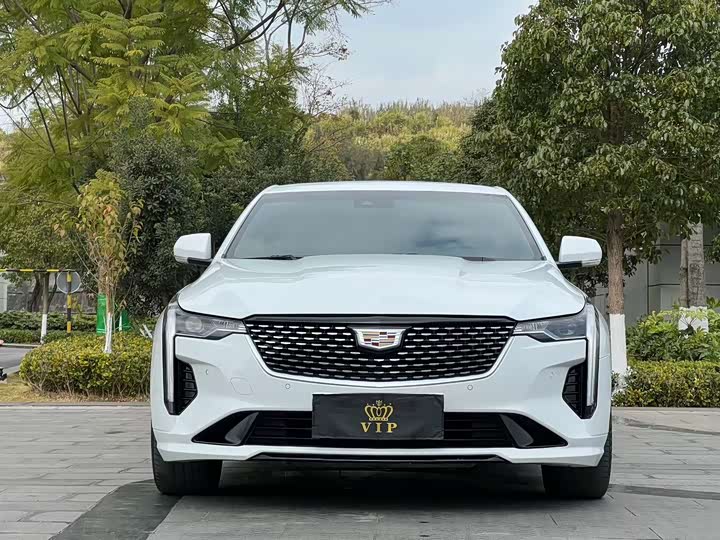 Фото 2 - Cadillac CT4