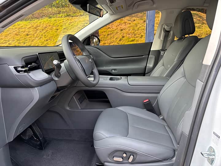 Фото 8 - XPeng G6