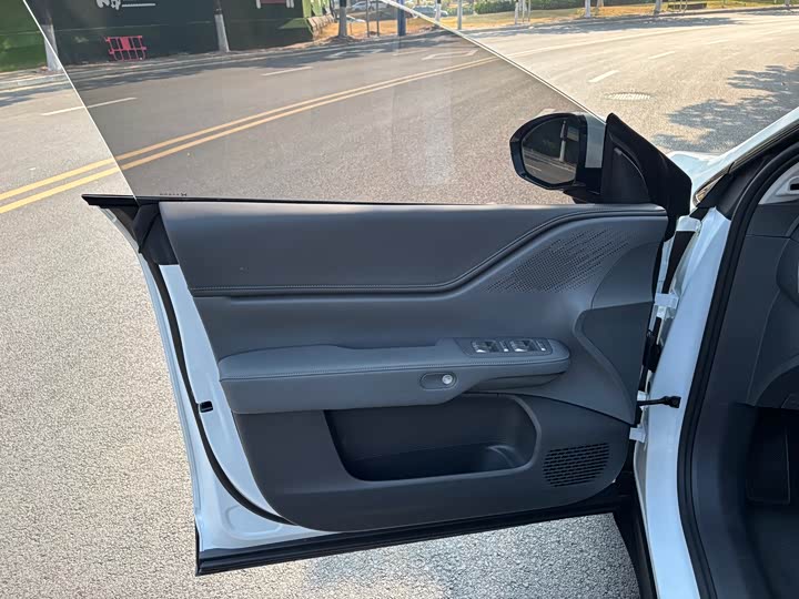 Фото 9 - XPeng G6