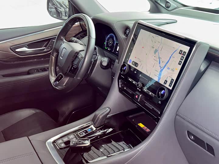 Фото 8 - Toyota Vellfire