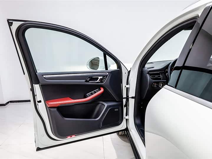 Фото 8 - Porsche Macan