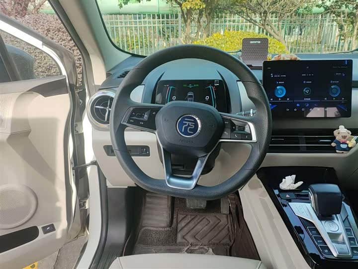 Фото 3 - BYD Yuan Pro