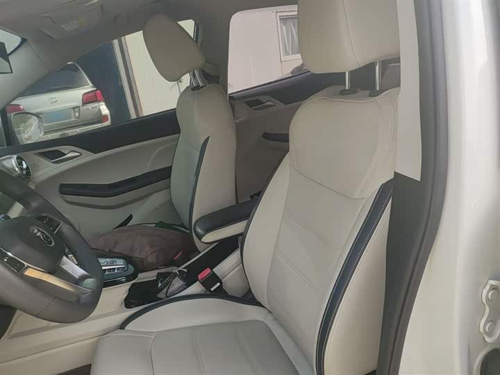 Фото 8 - BYD Yuan Pro