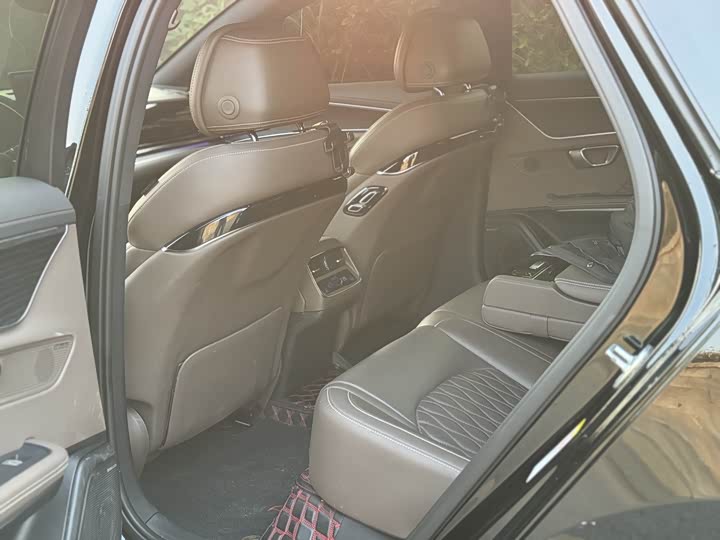 Фото 6 - BYD Han