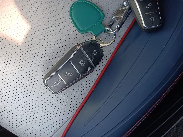 Фото 9 - BYD Yuan Plus