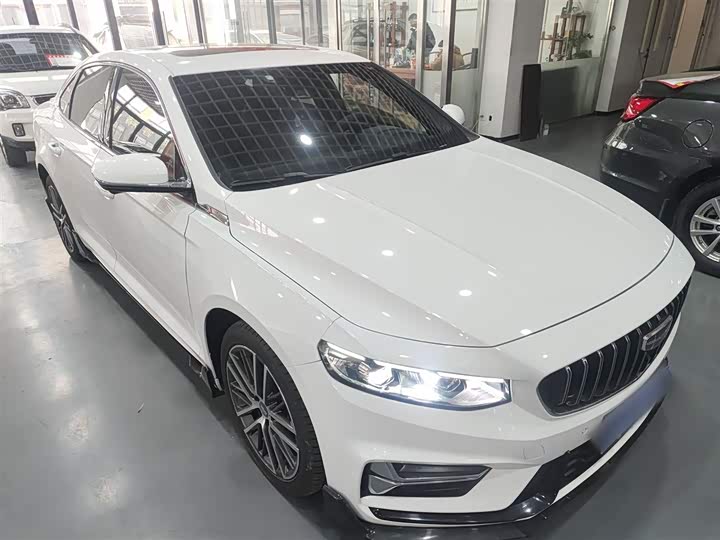 Фото 4 - Geely Preface