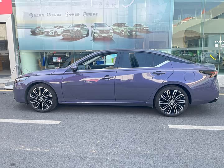 Фото 7 - Nissan Teana