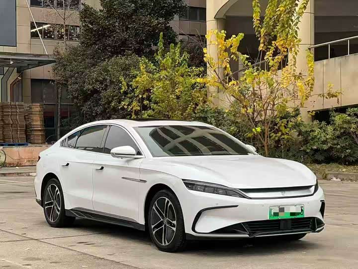 Фото 3 - BYD Han