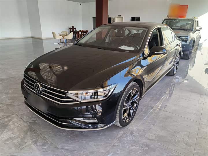 Фото 1 - Volkswagen Magotan