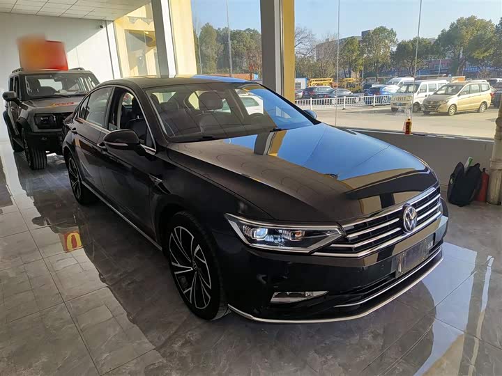 Фото 4 - Volkswagen Magotan