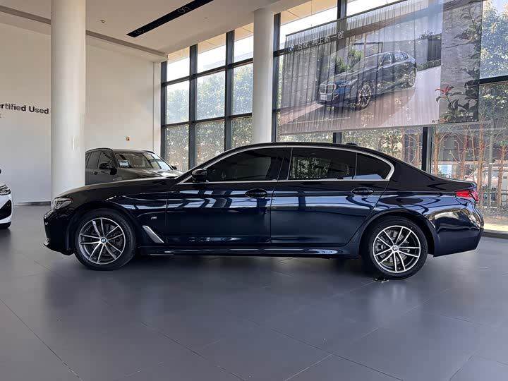 Фото 3 - BMW 5 Series