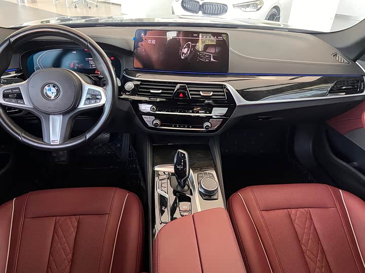 Фото 9 - BMW 5 Series