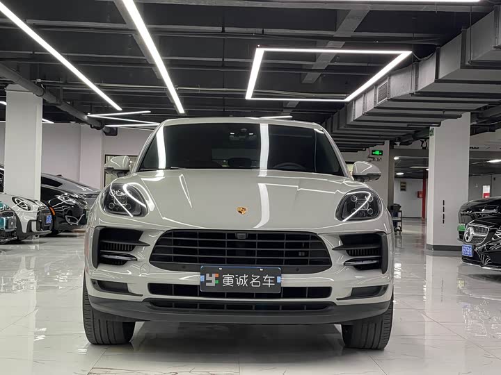 Фото 2 - Porsche Macan