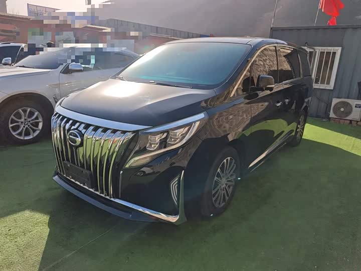 Фото 2 - GAC Trumpchi M8