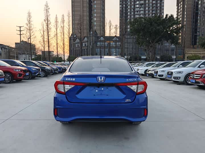 Фото 9 - Honda Envix