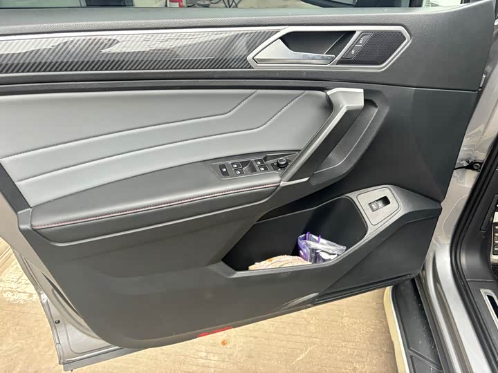 Фото 5 - Volkswagen Tiguan L Pro