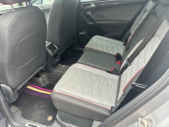 Фото 7 - Volkswagen Tiguan L Pro