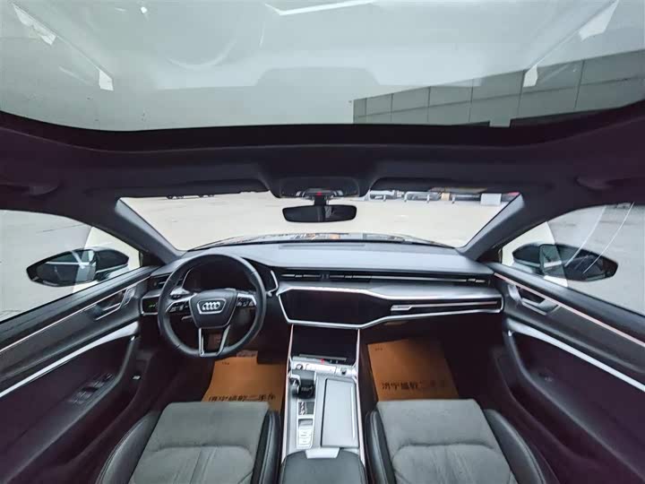 Фото 4 - Audi A6L