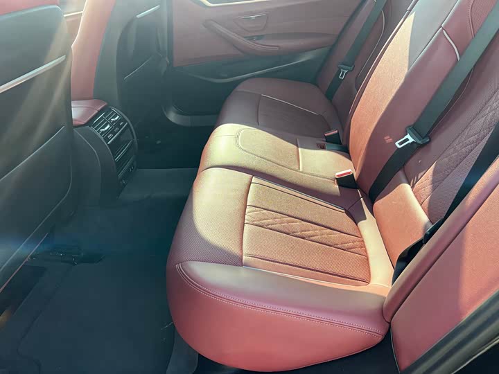 Фото 7 - BMW 5 Series