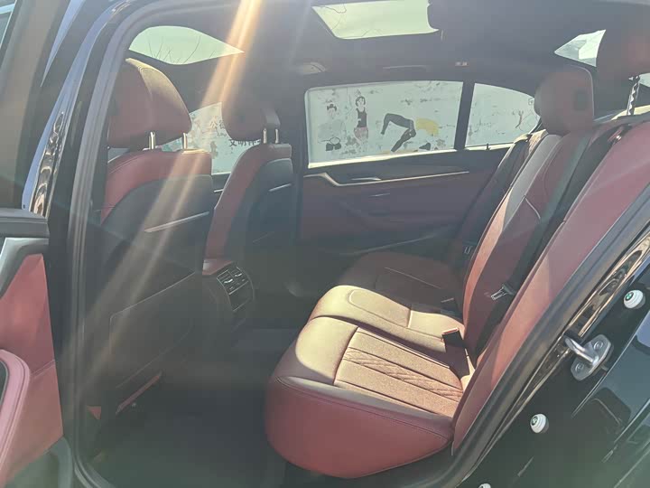 Фото 8 - BMW 5 Series