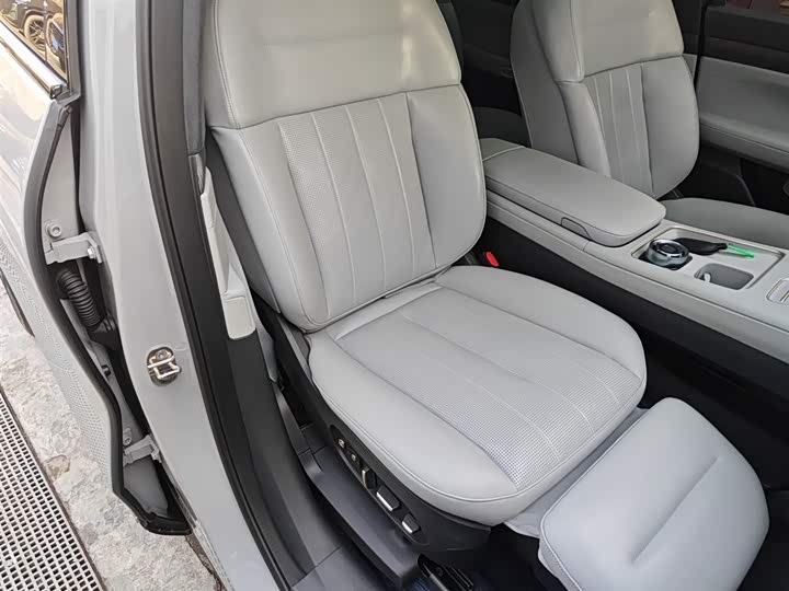 Фото 4 - Nio ES8