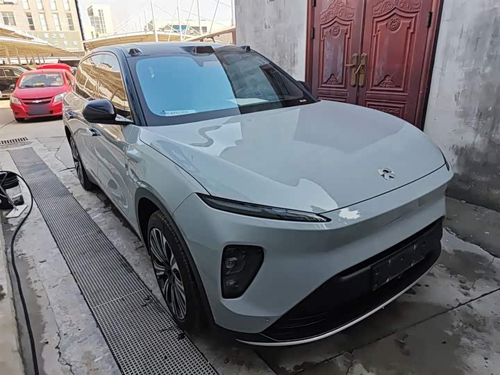 Фото 9 - Nio ES8
