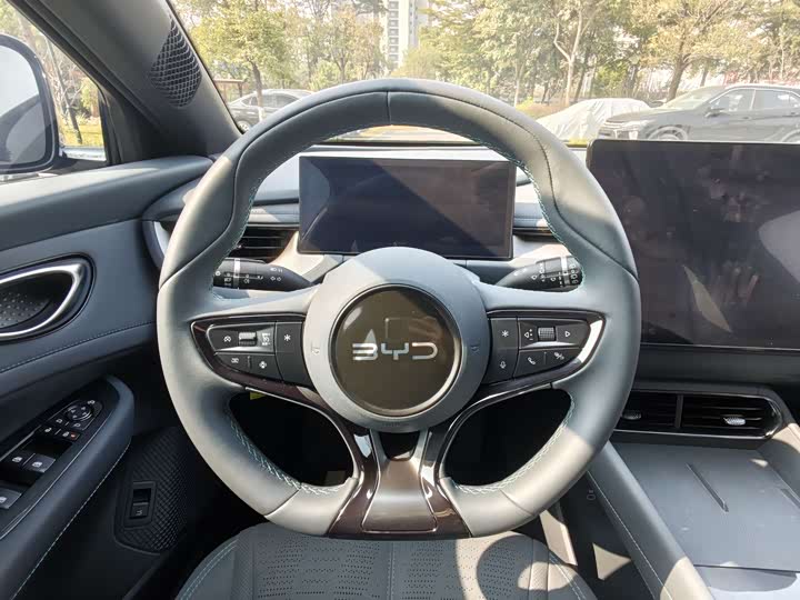 Фото 9 - BYD Seal 06 GT