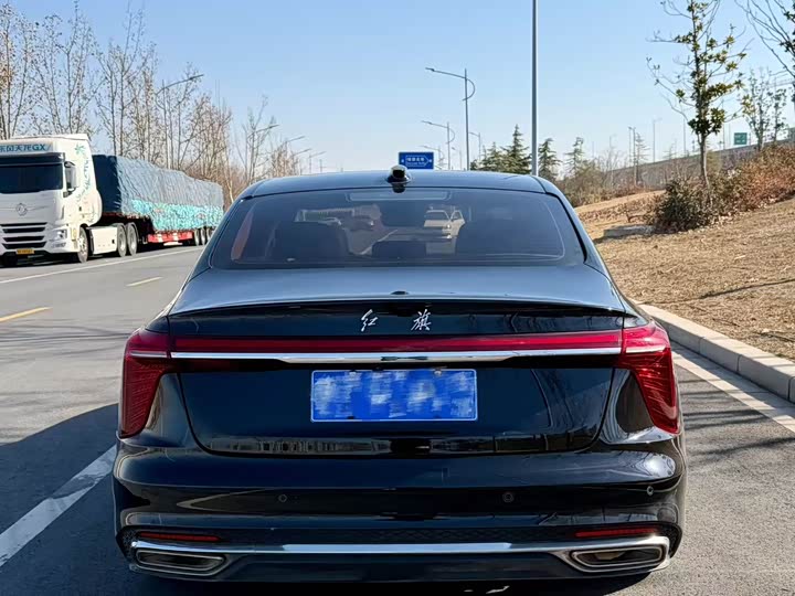 Фото 8 - Hongqi H5