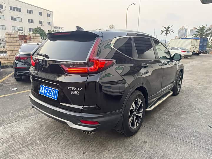 Фото 9 - Honda CR-V