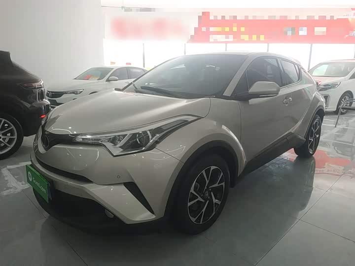 Фото 1 - Toyota C-HR