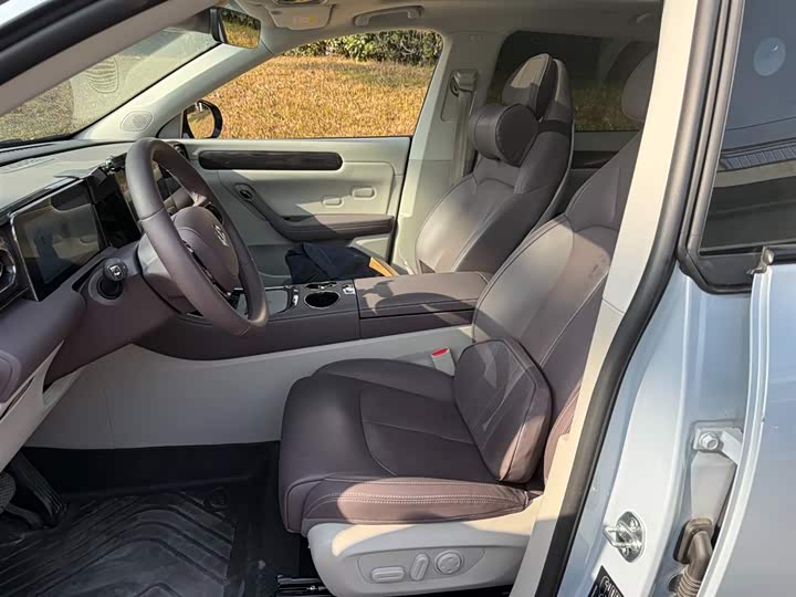 Фото 8 - Leapmotor C11