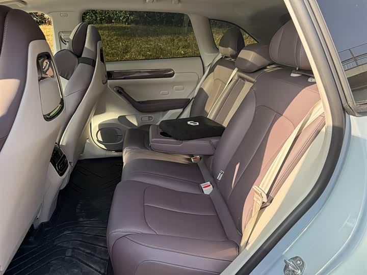 Фото 9 - Leapmotor C11