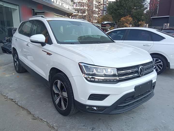 Фото 4 - Volkswagen Tharu