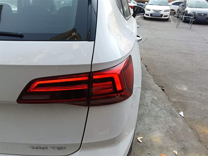 Фото 8 - Volkswagen Tharu