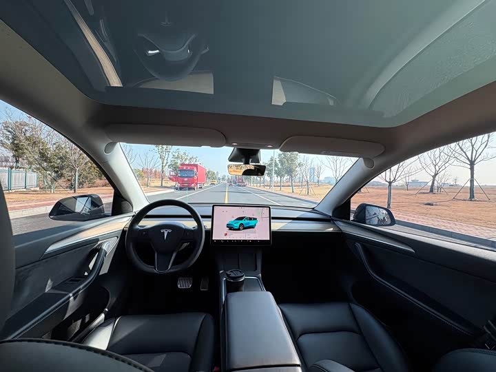 Фото 5 - Tesla Model Y