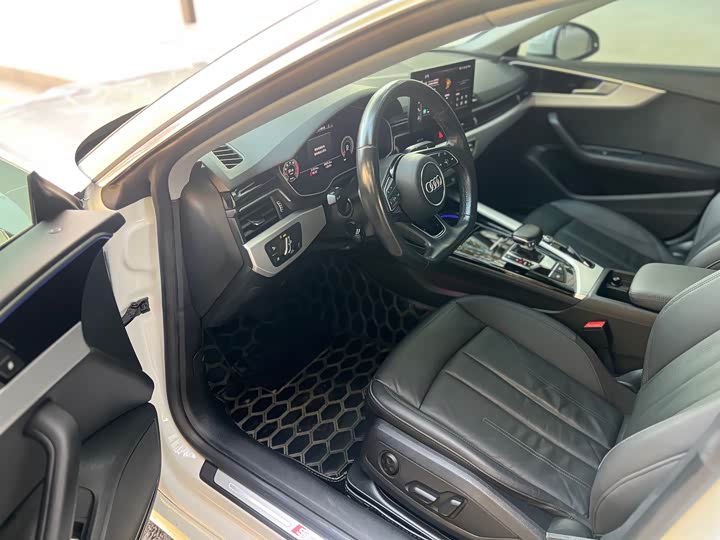 Фото 4 - Audi A5