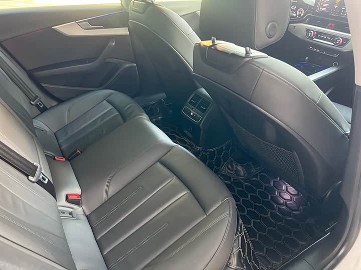 Фото 5 - Audi A5