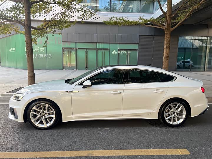 Фото 9 - Audi A5