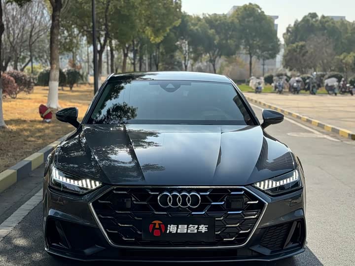 Фото 2 - Audi A7