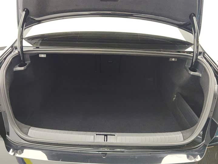 Фото 4 - Volkswagen Magotan