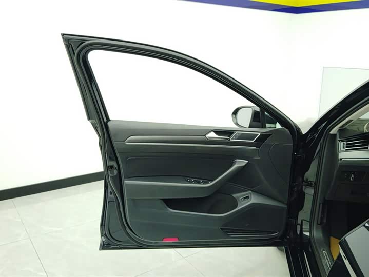 Фото 7 - Volkswagen Magotan