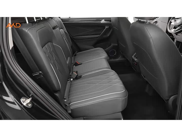 Фото 8 - Volkswagen Tiguan L Pro