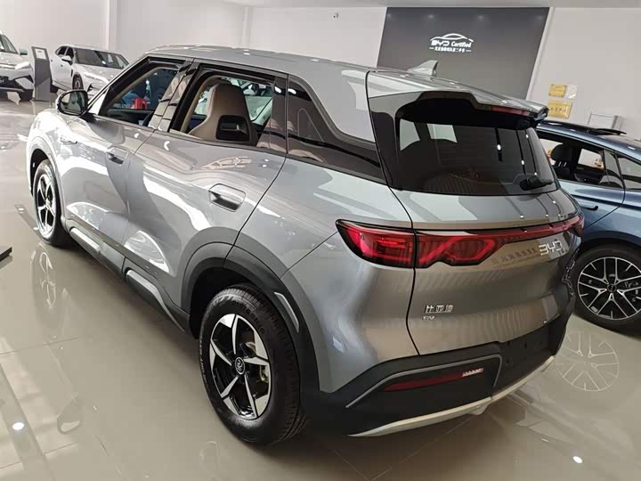 Фото 5 - BYD Yuan Up