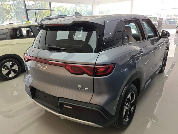 Фото 7 - BYD Yuan Up