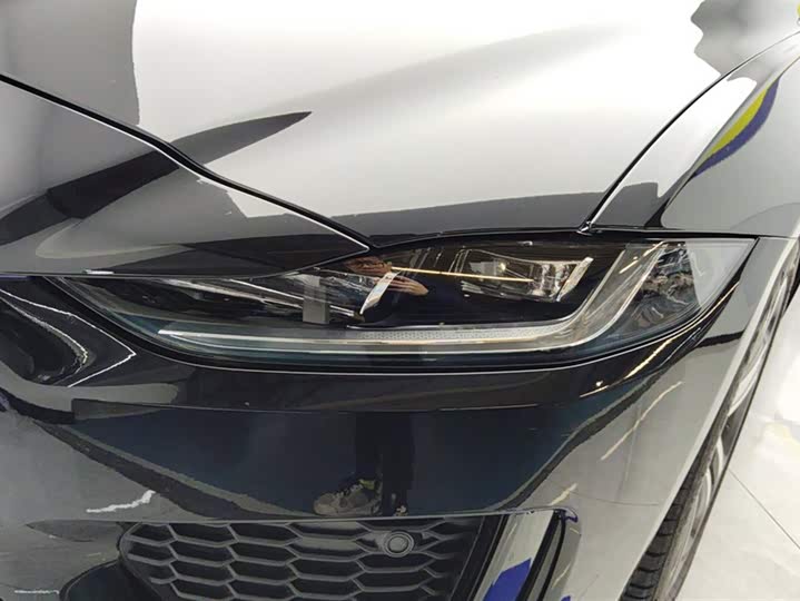 Фото 5 - Jaguar XE L